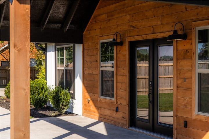 Property Photo:  12092 Guyll Ridge Road  AR 72756 