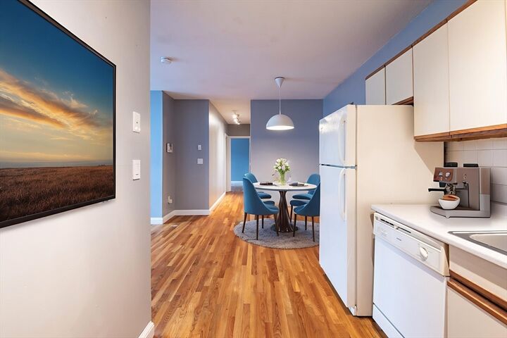 Property Photo:  6 Monmouth Street 202  MA 02128 