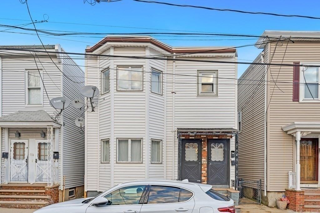 Property Photo: 113 Moore St 2 MA 02128