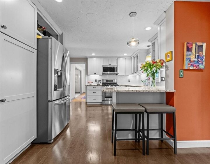 Property Photo: 9 Pleasantview Ter MA 01701