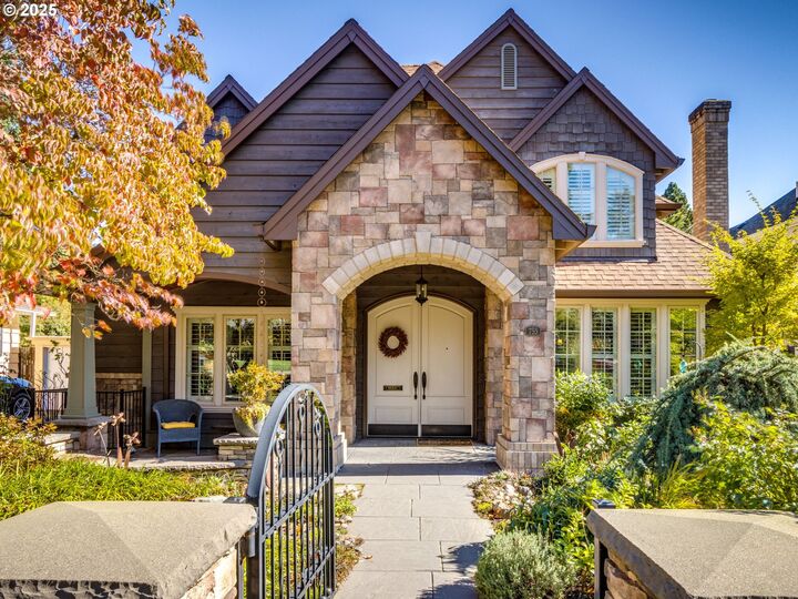 755 6th St  Lake Oswego OR 97034 photo