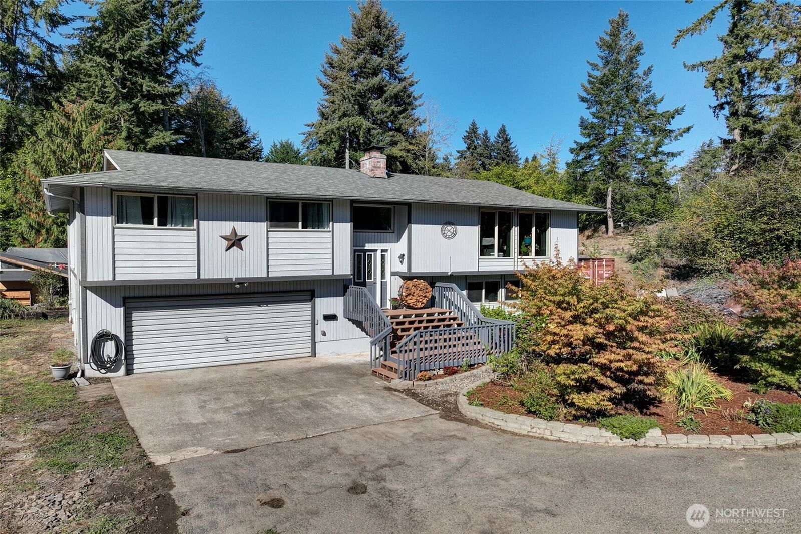 Property Photo: 12008 132nd Avenue Ct E WA 98374