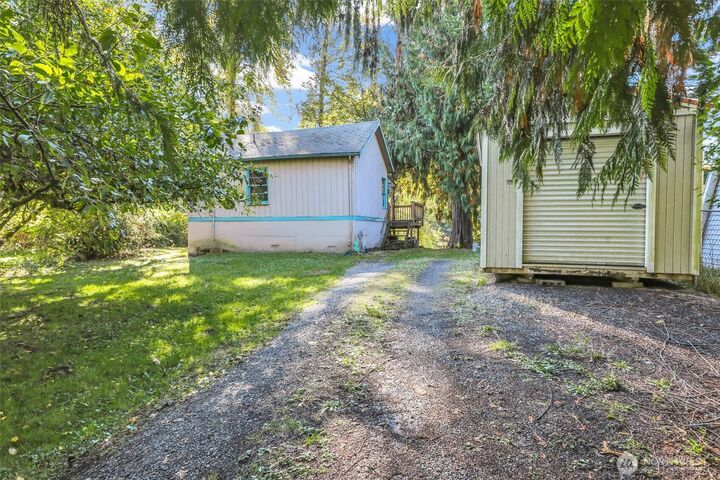 Property Photo: 11800 166 Drive NE WA 98223