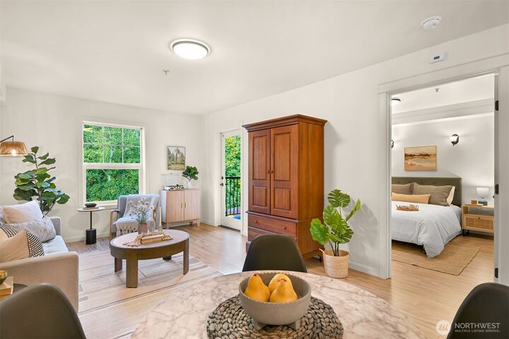 Property Photo:  690  32nd Street 408  WA 98225 