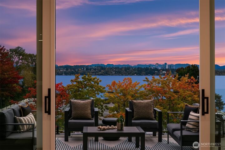 Property Photo: 1027 McGilvra Boulevard E WA 98112