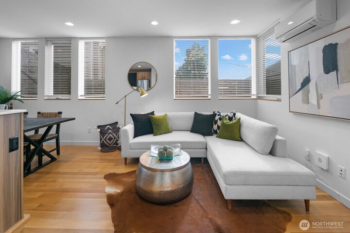 Property Photo:  2214  13th Avenue S B  WA 98144