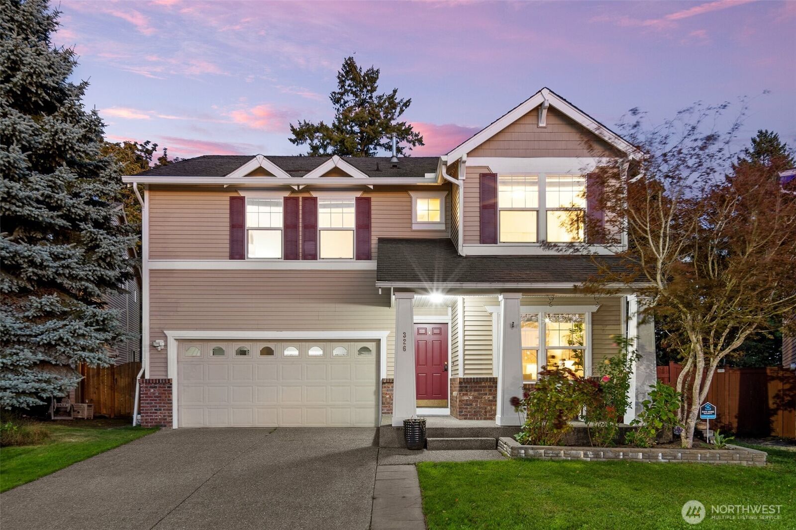 Property Photo: 326 Lynnwood Avenue SE WA 98056