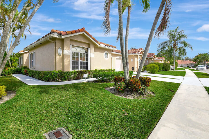 Property Photo:  6340 Long Key Lane  FL 33472