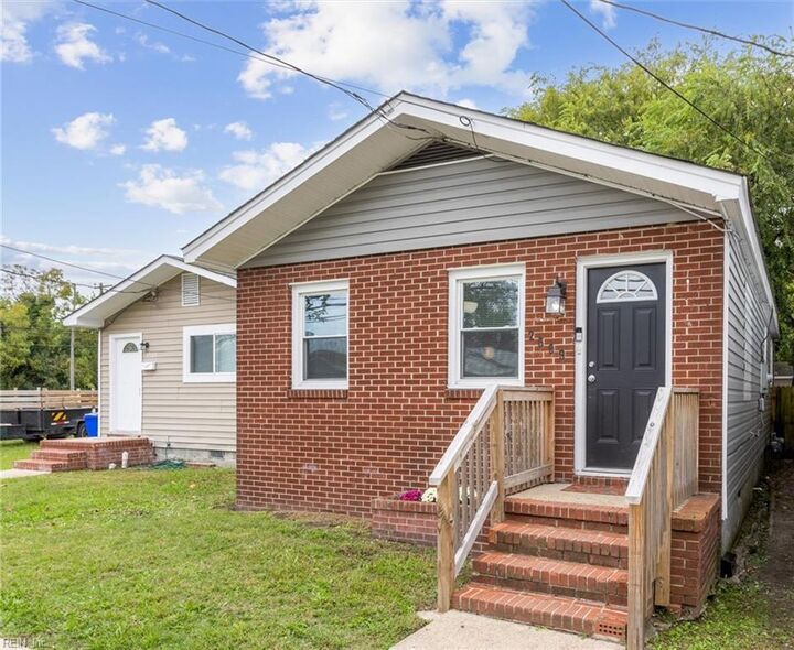 Property Photo:  2509 Roanoke Ave  VA 23607