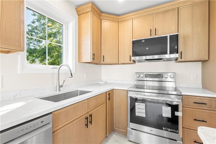 Property Photo:  192 Terrace Avenue  RI 02860