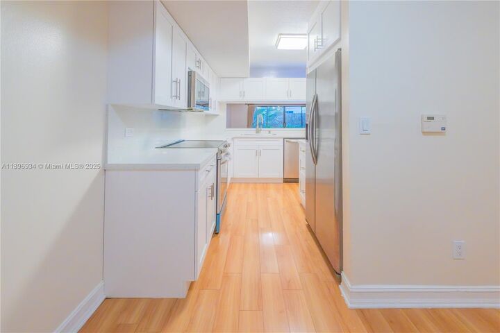 Property Photo:  7890 SW 86th St 11  FL 33143 