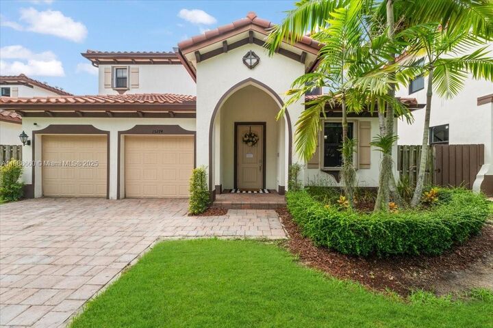 15274 SW 173rd Ln  Miami FL 33187 photo