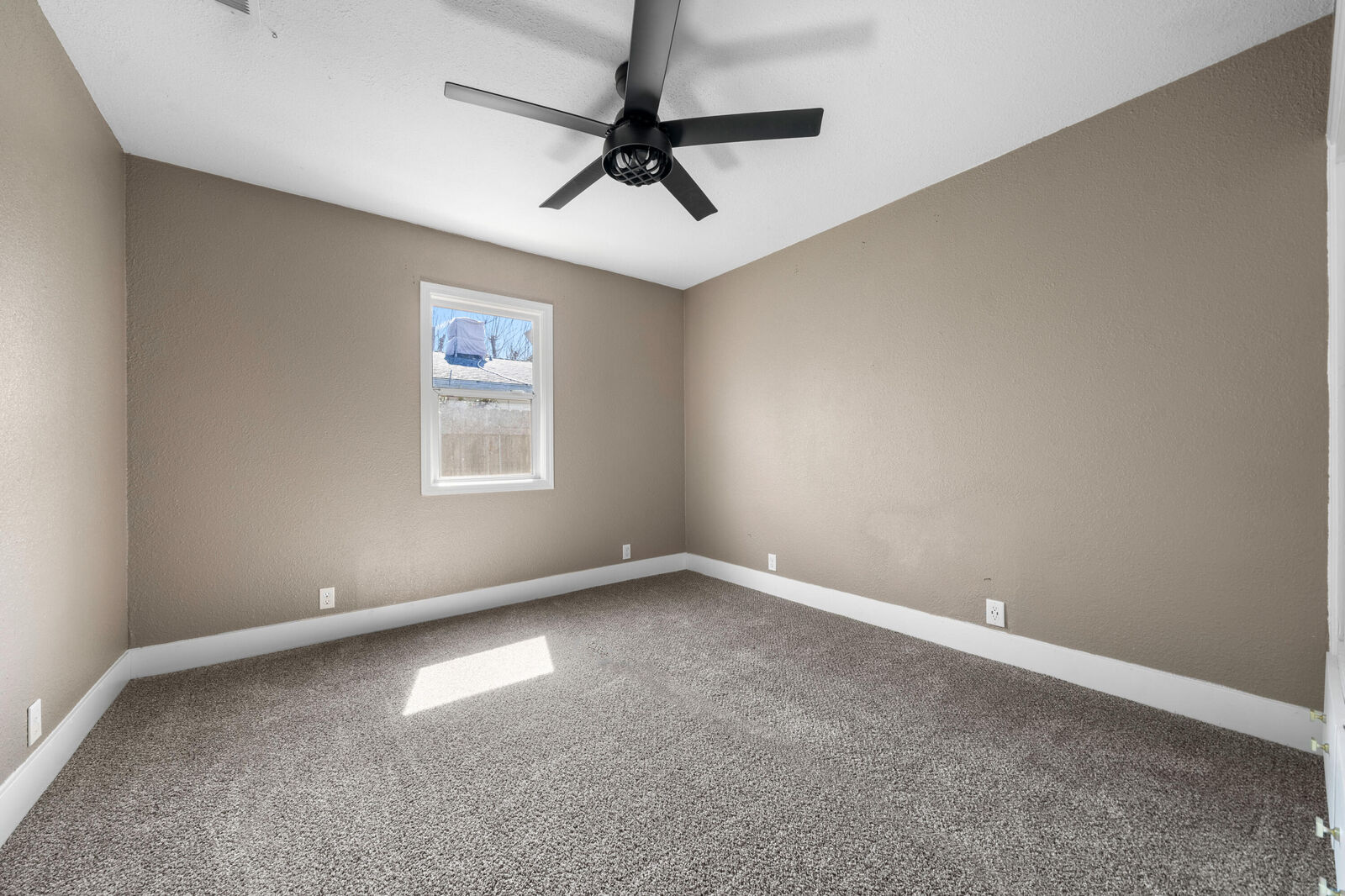Property Photo: 2648 Tremonto Road CA 96007