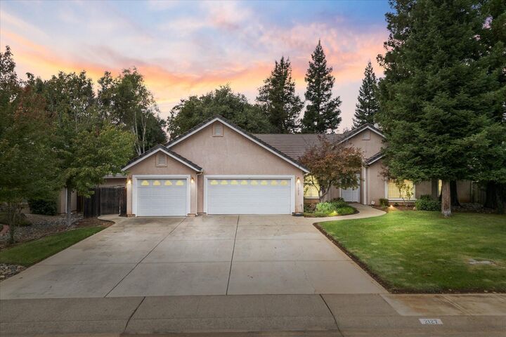 2127 Western Oak Drive  Redding CA 96002 photo