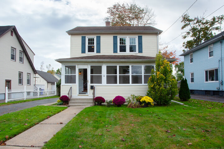 21 Saint James Street  West Hartford CT 06119 photo