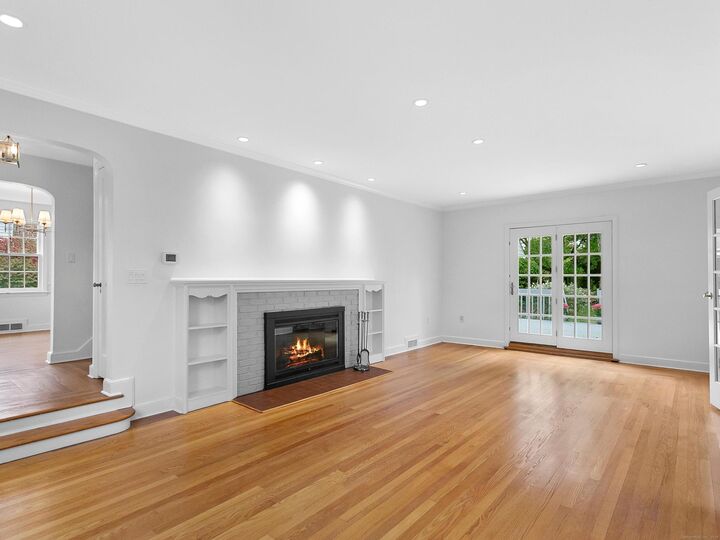 Property Photo: 42 Green Knolls Lane CT 06824