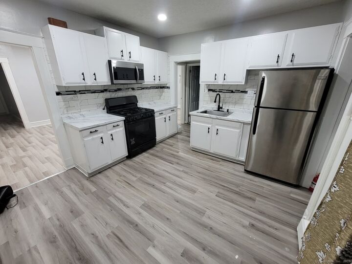 Property Photo: 120 Brown Street 1 CT 06114