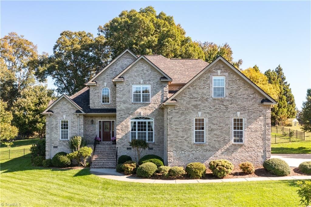 Property Photo: 5402 Effieham Street NC 27310