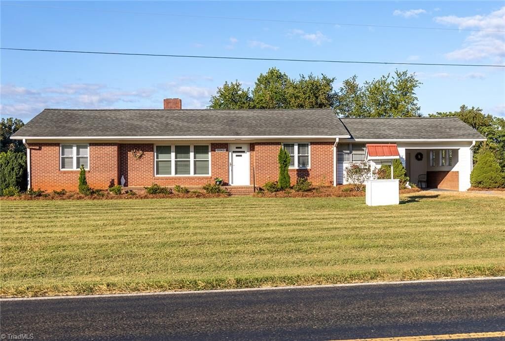 Property Photo: 2043 Snow Hill Church Road NC 27016