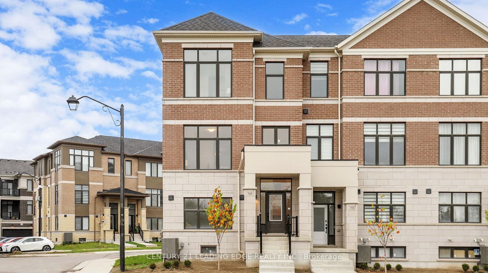 Property Photo:  104 Lunay Drive  ON L4S 0P2 