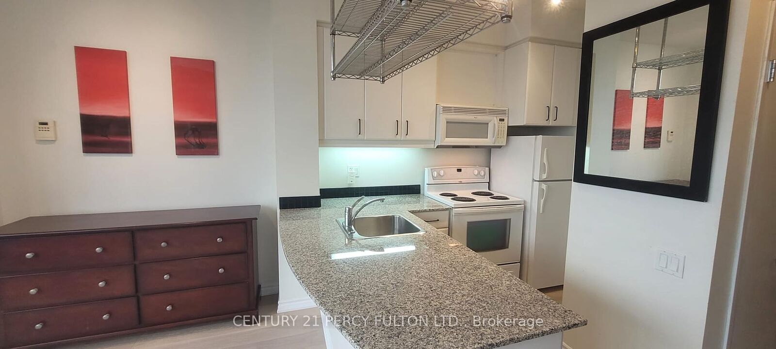 Property Photo:  33 Sheppard Avenue E 3409  ON M2N 7K1