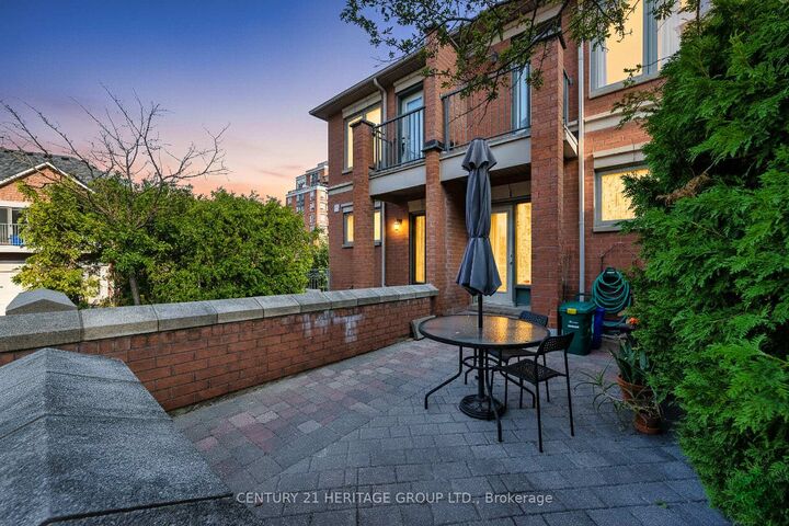 82 Suncrest Boulevard  Markham ON L3T 7Y1 photo