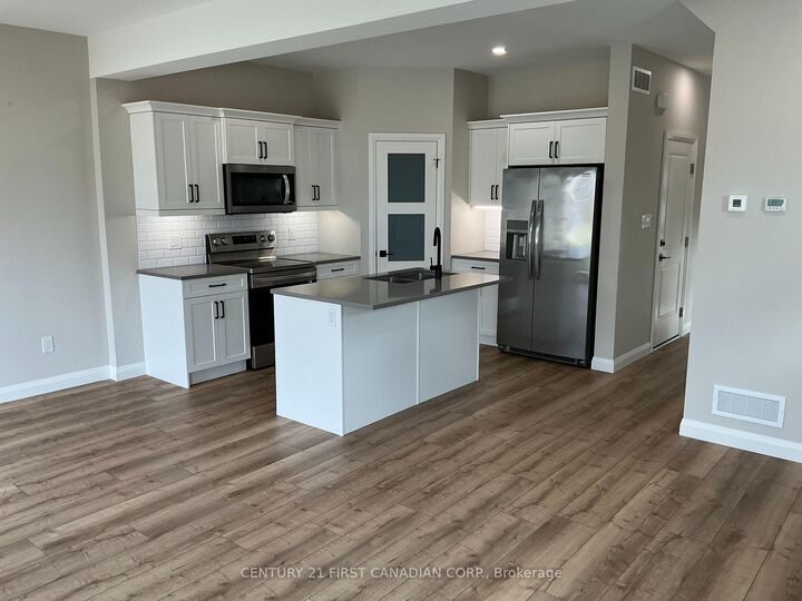 Photo de la propriété: 17 Nicholson Street 26 ON N0M 2J0