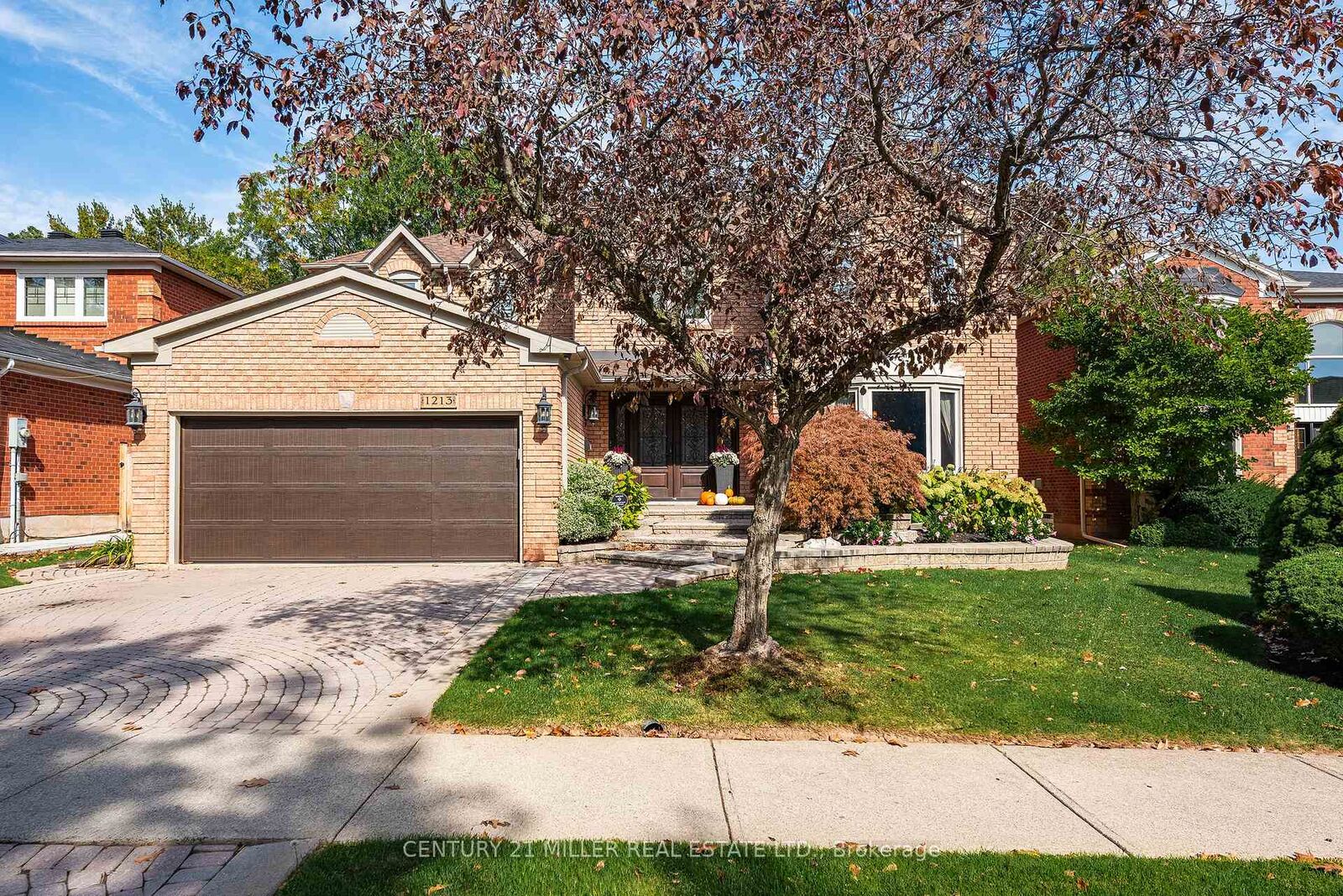 Property Photo: 1213 Bowman Drive ON L6M 2T4