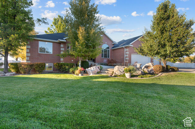 Property Photo: 2480 S 1150 W UT 84075