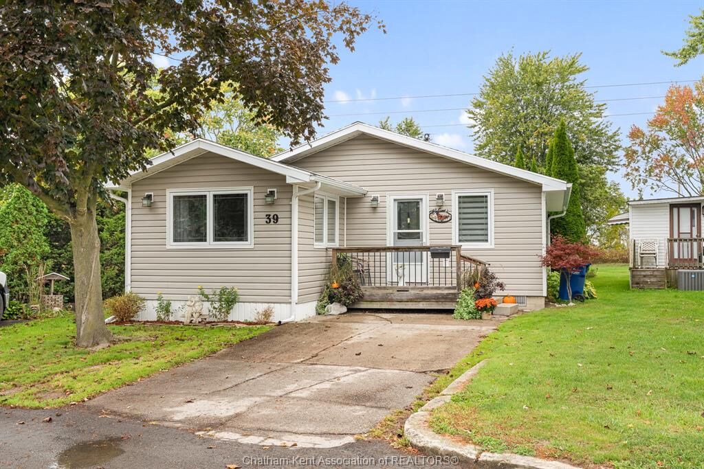Property Photo: 39 Regency Drive ON N7L 4E7