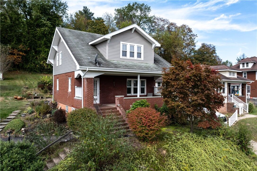 Property Photo: 512 Regent Street PA 15342