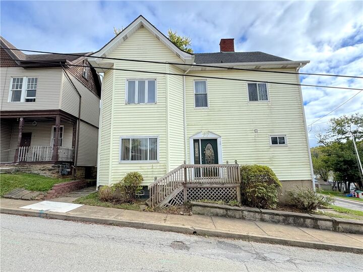 20 Oak Street  Manor PA 15665 photo