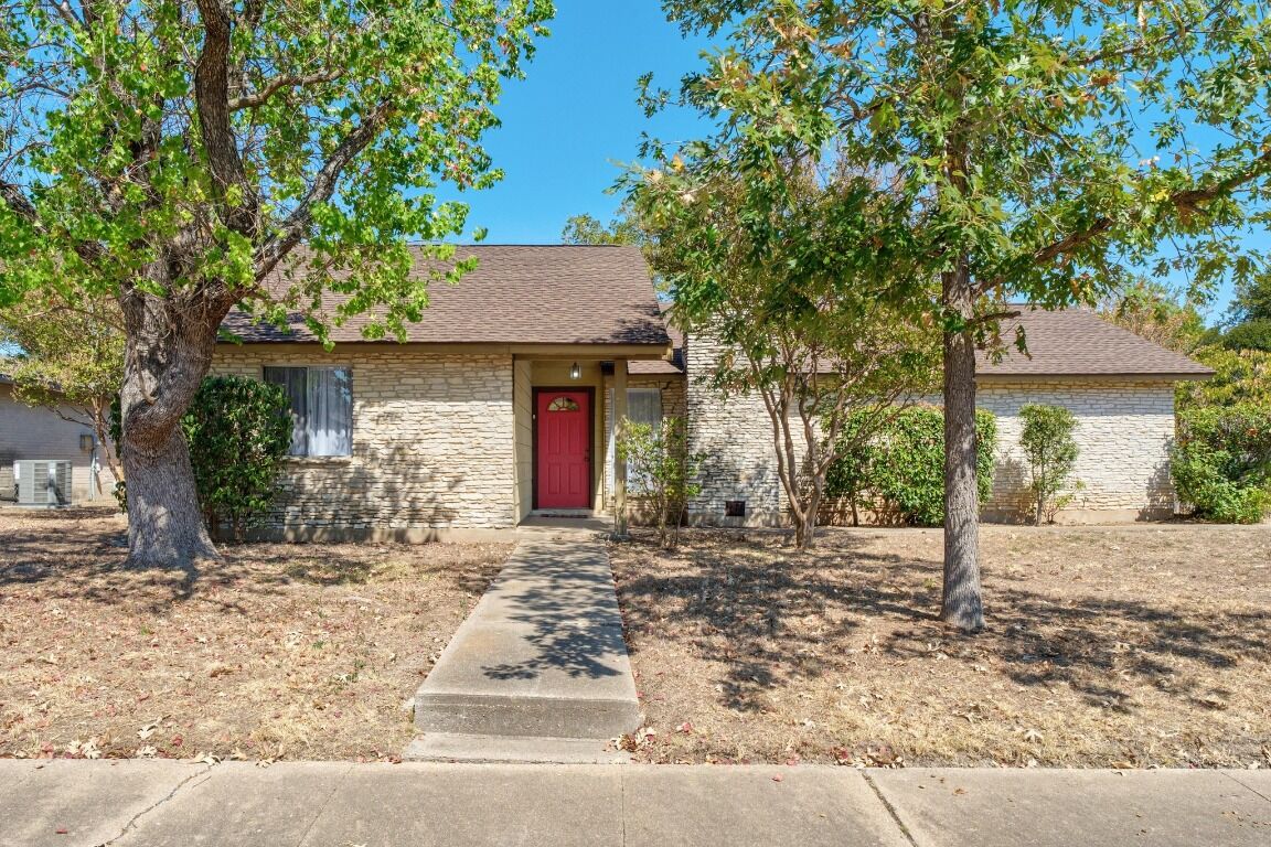 Property Photo: 2100 Cindy Lane TX 78727