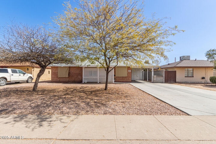 Property Photo: 3607 N 21st Avenue AZ 85015