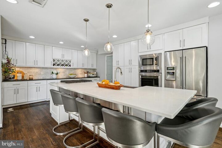 Property Photo: 20945 Rubles Mill Court VA 20147