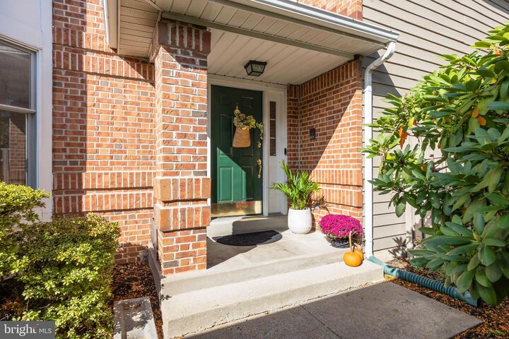 Property Photo: 462 Scott Court PA 19067
