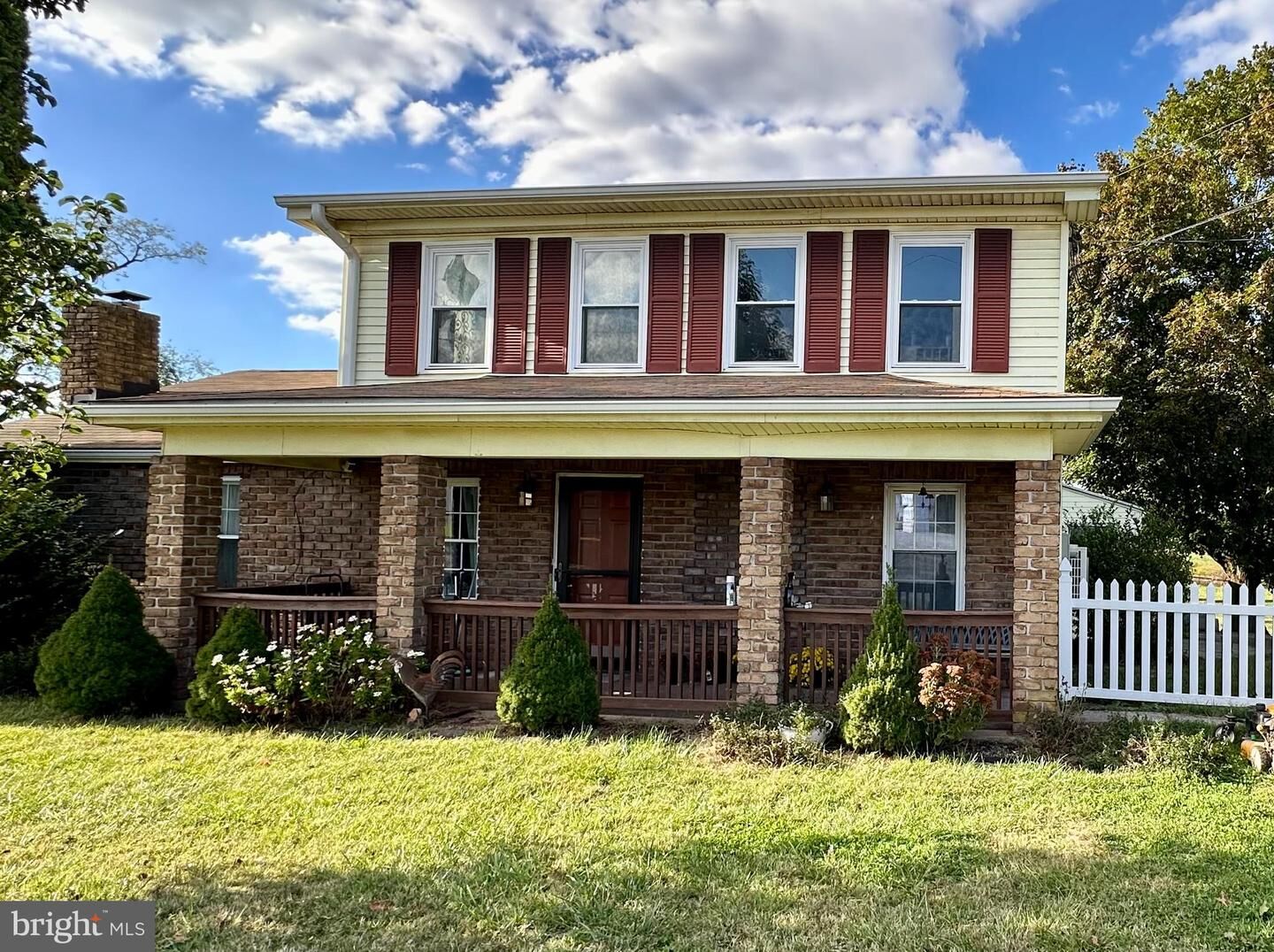 Property Photo: 1014 Pondtown Road PA 17019