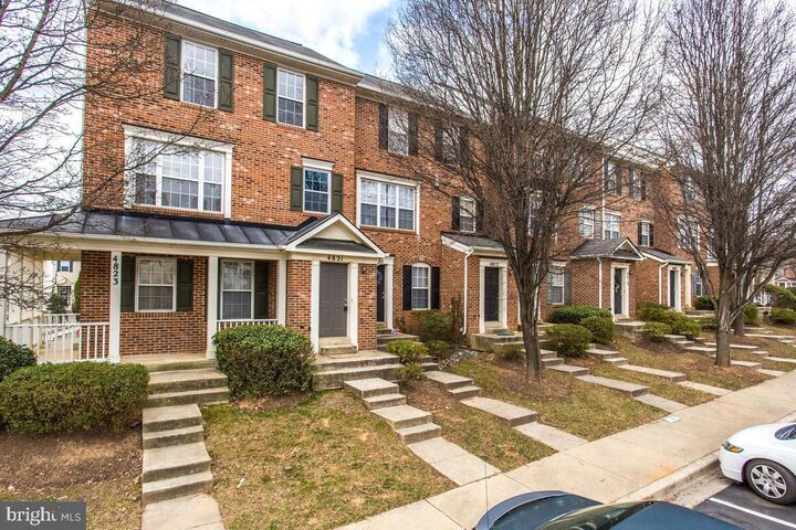 Property Photo: 4821 Waltonshire Circle 2 MD 20832