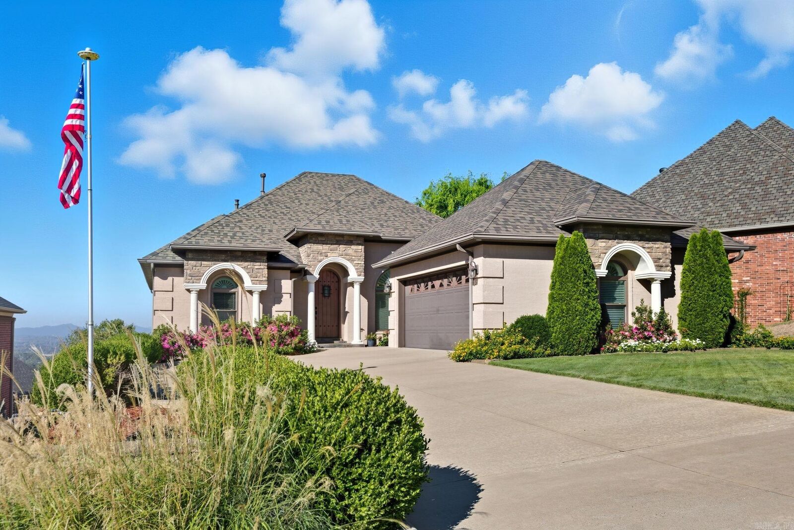 Property Photo: 108 Crestview Drive AR 72113