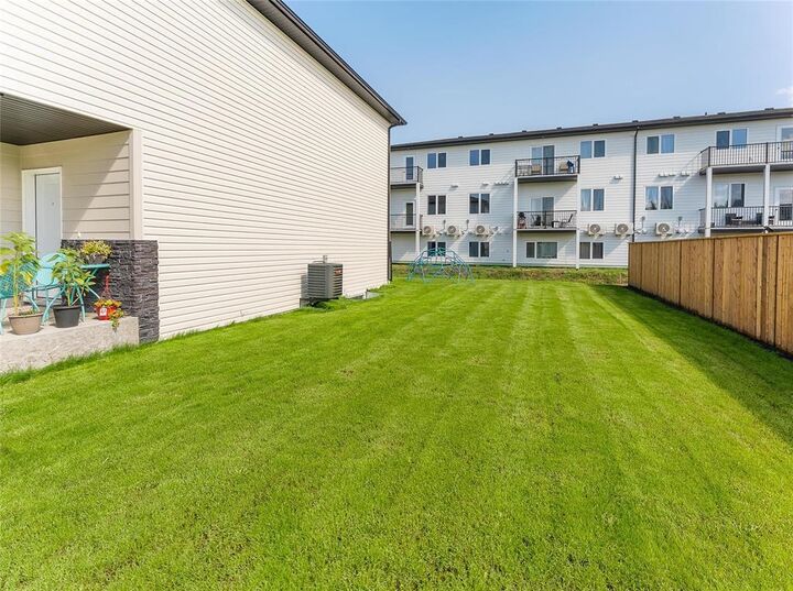 Photo de la propriété: 13 Church Street MB R0E 2B0