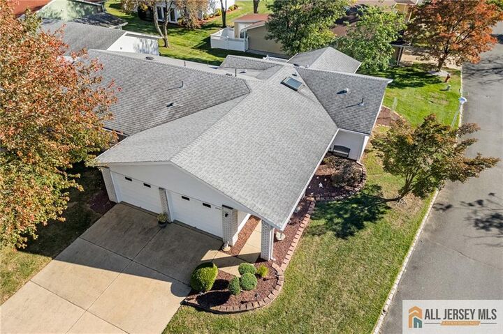 Property Photo: 375 Duranta Plaza 375C NJ 08831