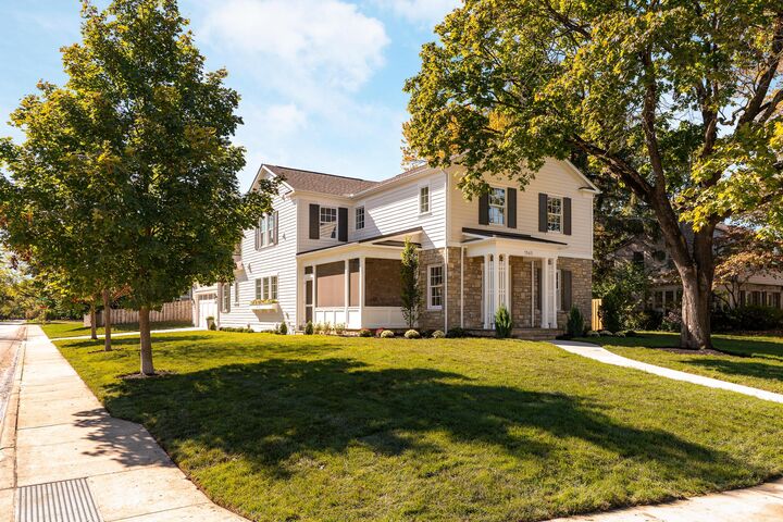 Property Photo:  1565 Berkshire Road  OH 43221 