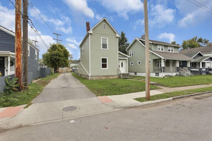 Property Photo:  92 Stevens Avenue  OH 43222 