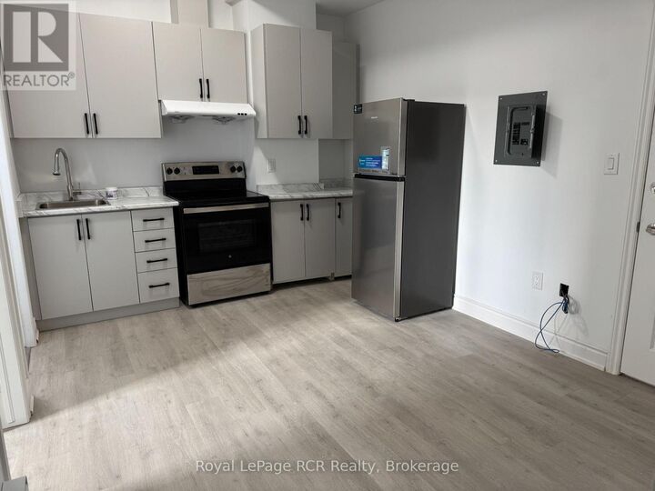 Property Photo:  828 3rd Avenue East 1  ON N4K 2K5 