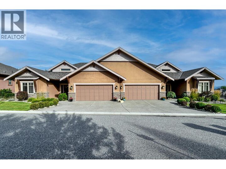 Property Photo: 2450 Selkirk Drive 8 BC V1V 2Z5