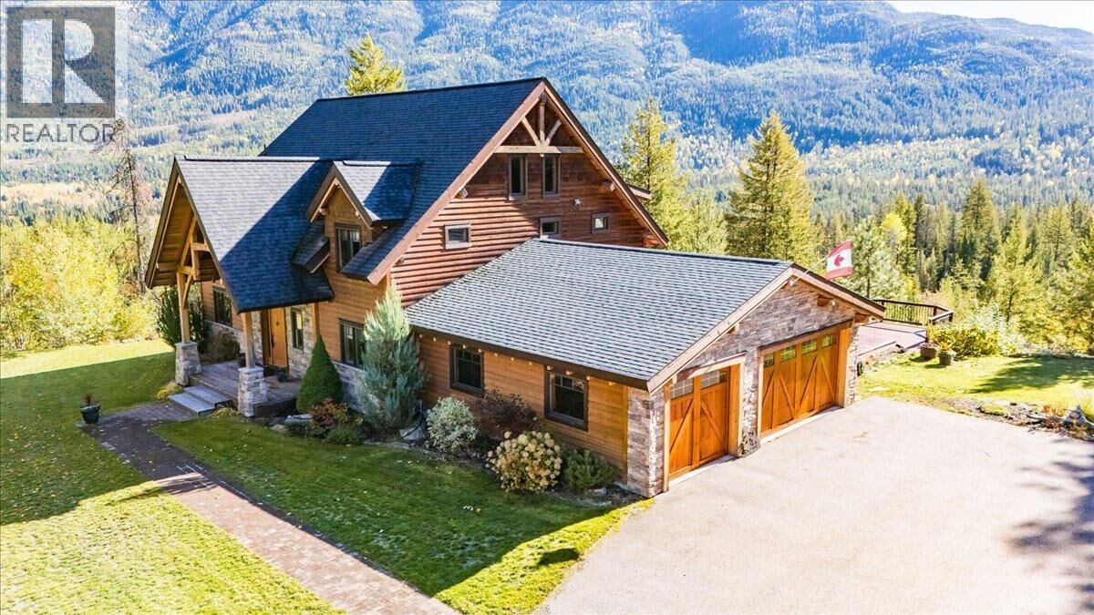 Property Photo: 127 Grizzly Place BC V1N 4T5