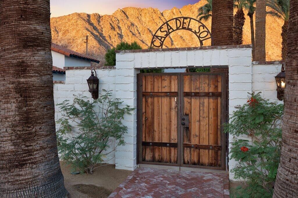Property Photo: 52123 Avenida Diaz CA 92253