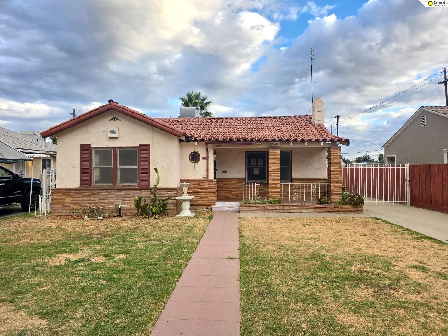 Property Photo: 3581 E Alta Avenue CA 93702