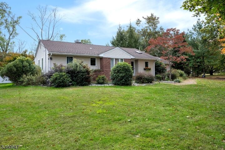 Property Photo:  15 Bedle St  NJ 08502