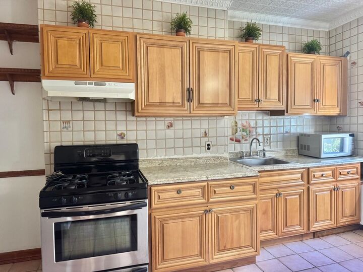 Property Photo:  3367 Kennedy Blvd 2  NJ 07307